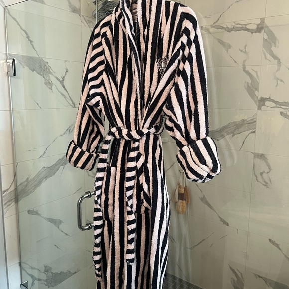 Vintage 1990s🖤 striped  black and gray thirsty, terrycloth robe medium large🖤 - Picture 11 of 14